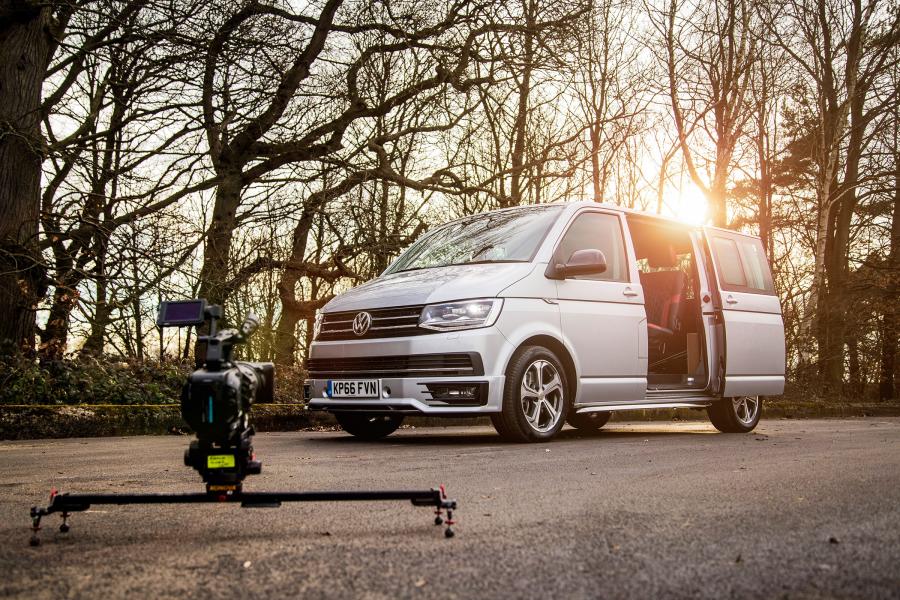  Volkswagen Transporter Sportline 2016 года  (UK) (фото 18 из 19)